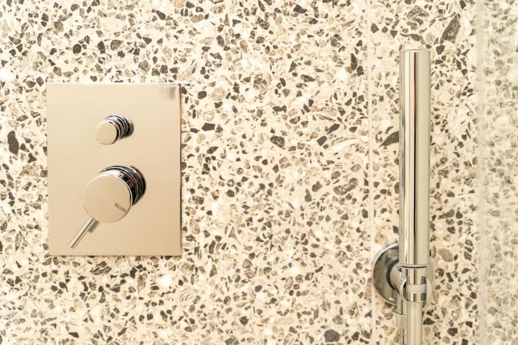 Elegante Loft A 200 A Metri Dal Duomo Leilighet Como Eksteriør bilde