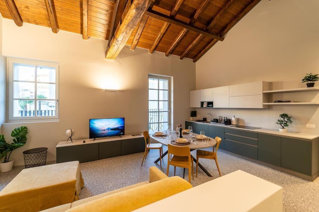 Elegante Loft A 200 A Metri Dal Duomo Leilighet Como Eksteriør bilde