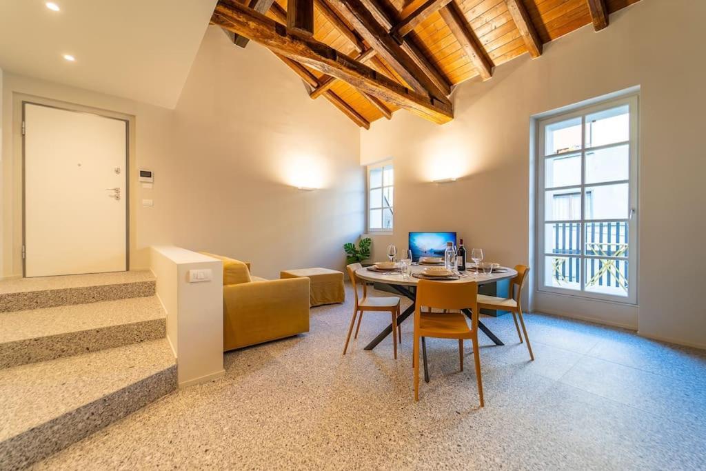 Elegante Loft A 200 A Metri Dal Duomo Leilighet Como Eksteriør bilde