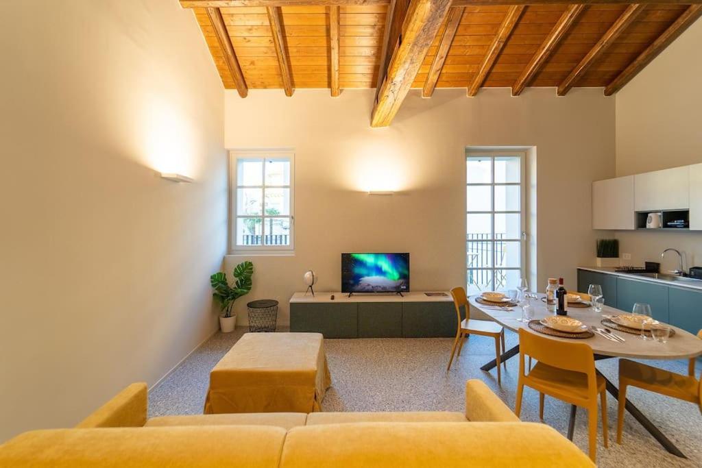 Elegante Loft A 200 A Metri Dal Duomo Leilighet Como Eksteriør bilde
